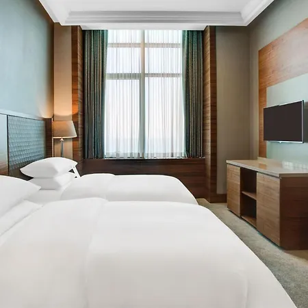 Отель Sheraton Grand 5*